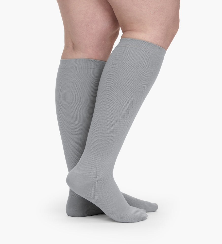 Everstride™ Advanced Wide Compression Socks For Pain Relief - M / Gray